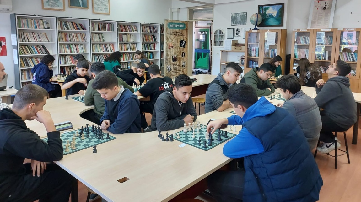 Okulumuzda Akıl ve Zeka Oyunları Kulübümüzün düzenlediği Satranç Turnuvası Yapıldı.